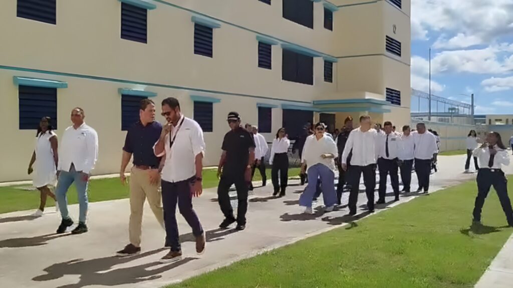 video:-entregan-la-primera-etapa-del-centro-de-correccion-y-rehabilitacion,-las-parras