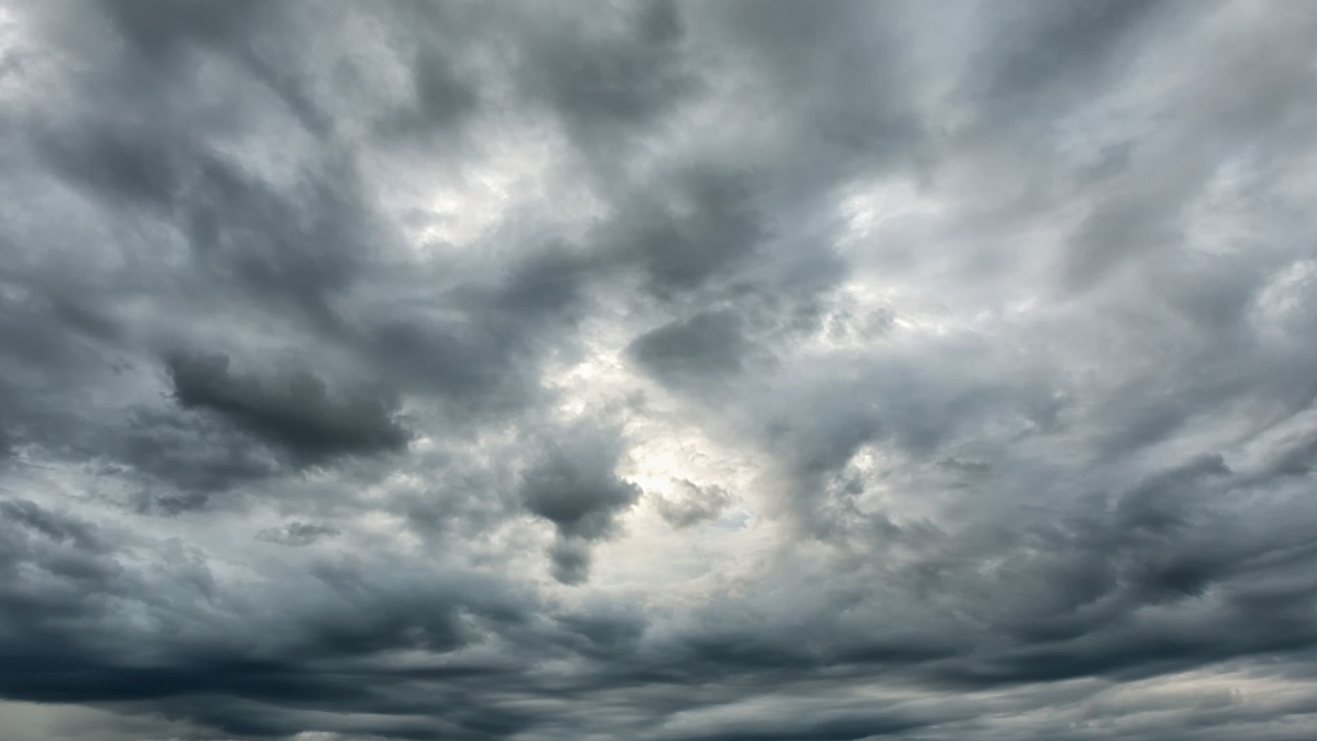nubes-dispersas-y-lluvias-aisladas-para-este-domingo