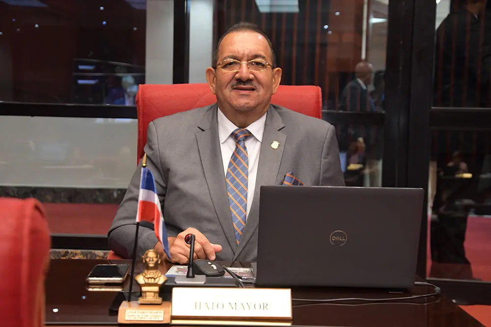 senador-somete-anteproyecto-que-regula-adquisicion-de-inmuebles-por-extranjeros-en-zonas-fronterizas