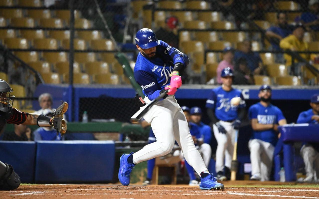 campusano-y-rojas-jr.-comandan-ofensiva-del-licey-en-importante-victoria-contra-los-toros