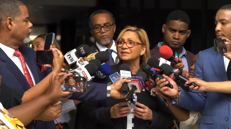 «paliza-debio-pedirle-al-pais-por-narcos-en-el-prm»,-dice-diputada-soraya-suarez