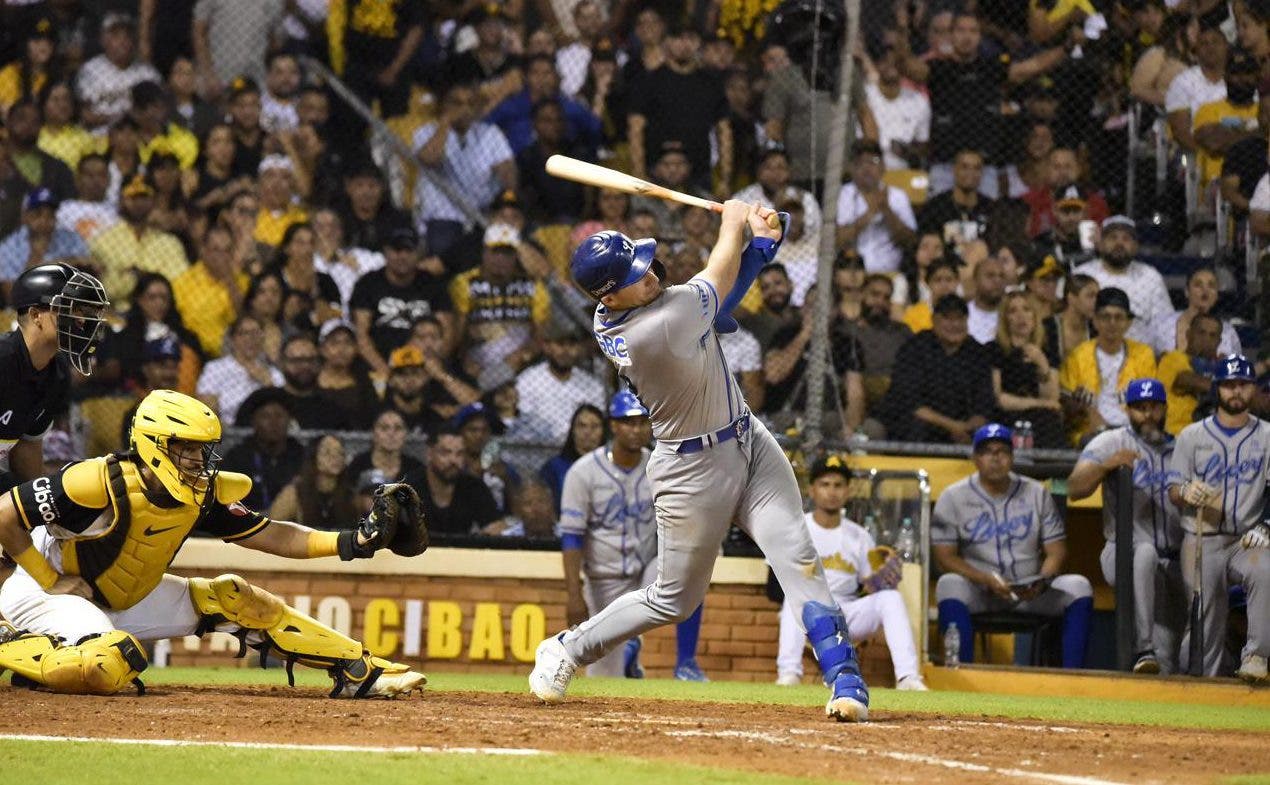 duelo-de-gigantes:-licey-se-impone-a-las-aguilas-en-partido-clave