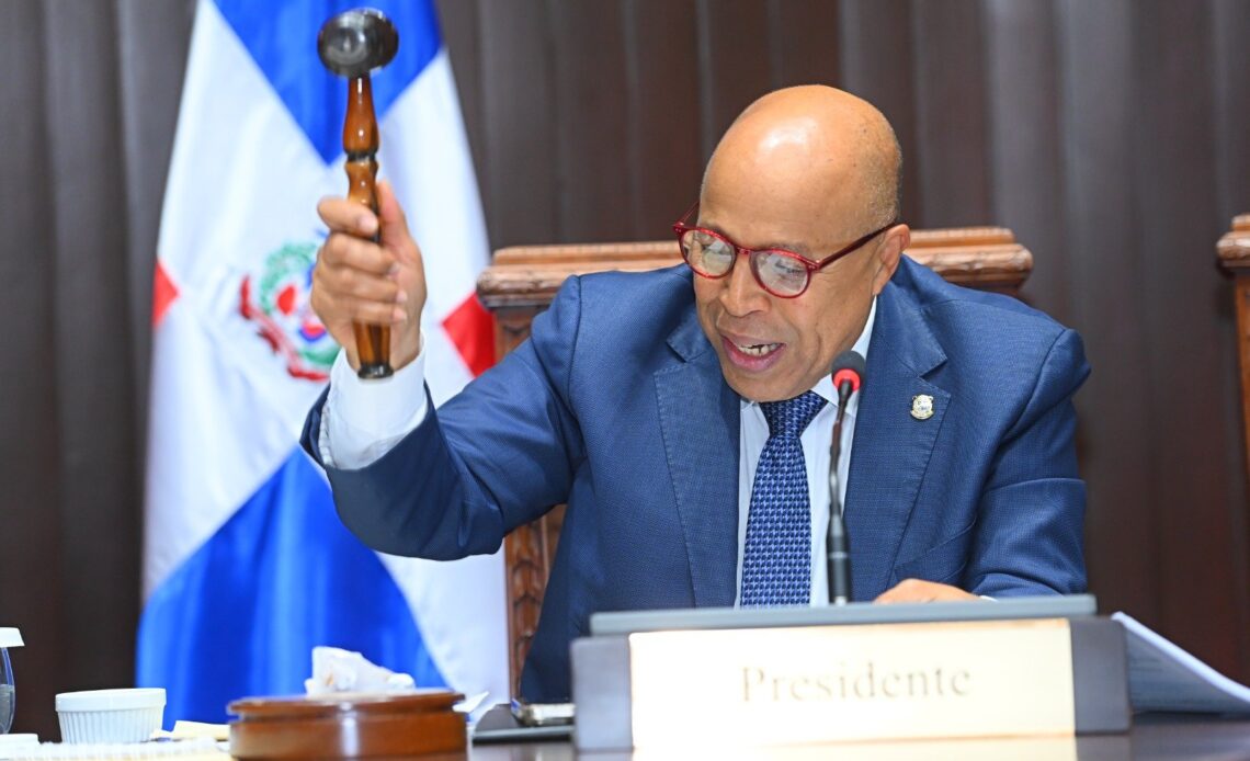 pacheco-respalda-el-acuerdo-entre-estados-unidos-y-republica-dominicana-para-combatir-el-narcotrafico;-dice-esta-vigente-desde-el-1993