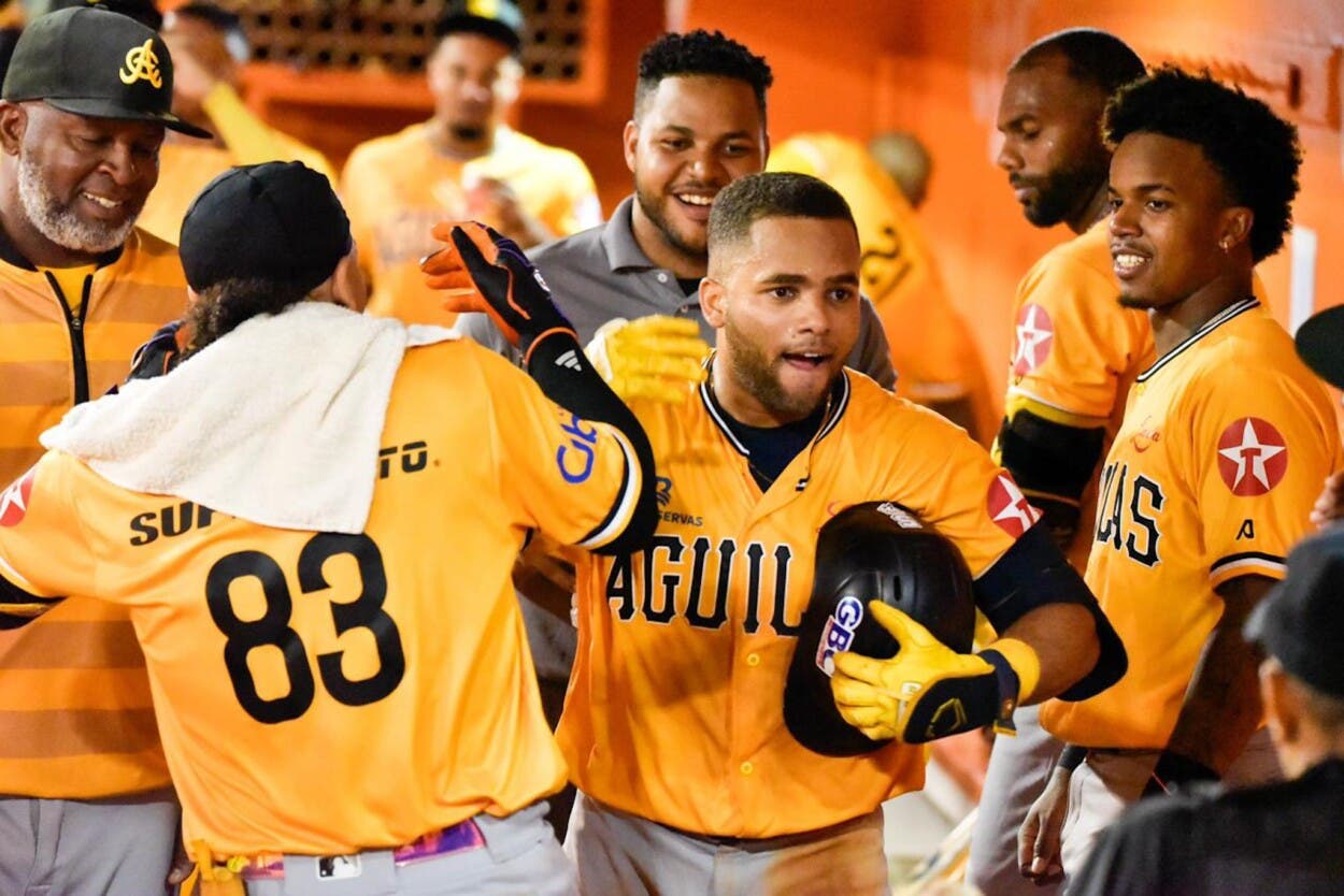 como-steward-berroa-esta-marcando-la-diferencia-en-el-roster-de-las-aguilas