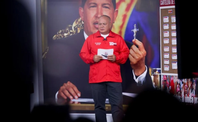 diosdado-cabello-se-burla-de-llegada-de-estadounidenses-a-rd-tras-visita-del-secretario-de-defensa-de-ee-uu.