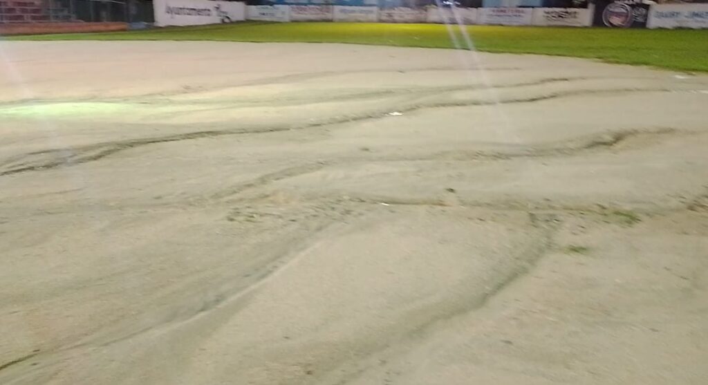 video:-dirigentes-deportivos-en-tireo-anuncian-huelga-por-solucion-de-aguas-del-multiuso-que-afectan-play