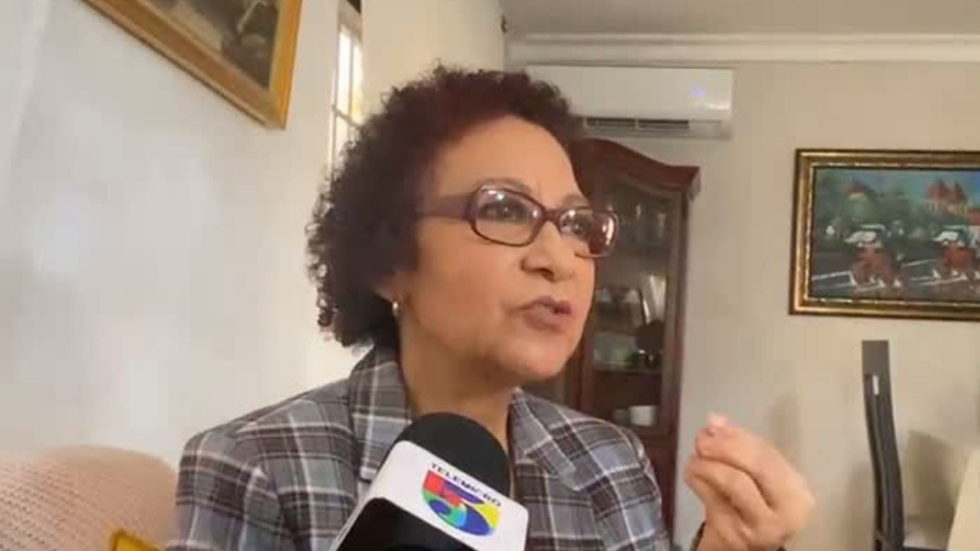 frente-amplio-rechaza-decision-de-permitir-presencia-de-eeuu.-en-aeropuertos