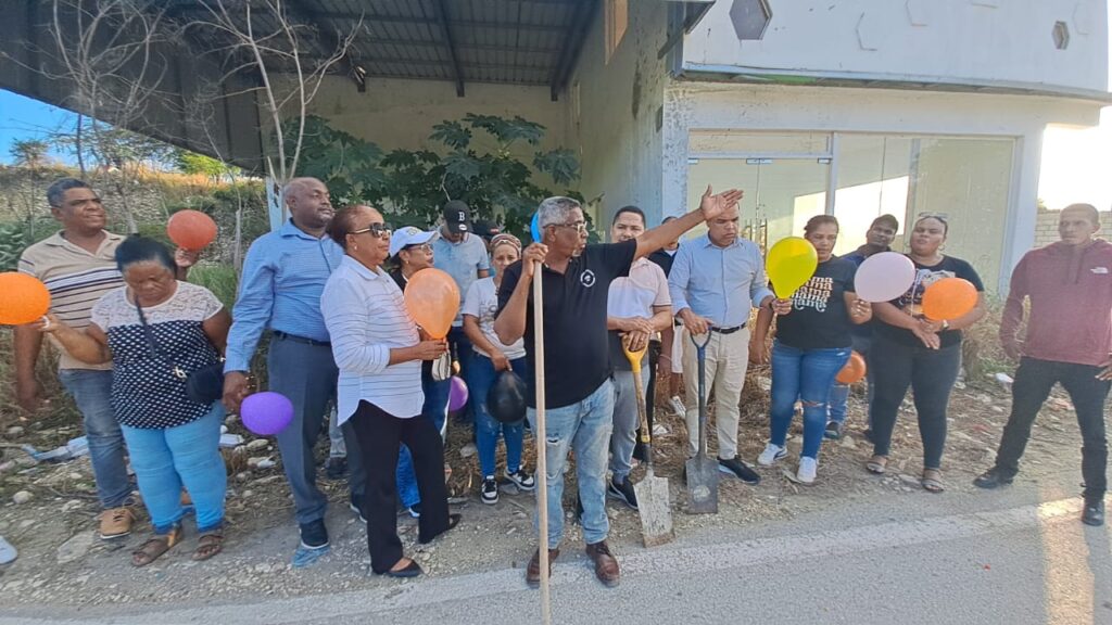 celebran-“cumpleanos-infeliz”-para-denunciar-abandono-de-cuartel-de-bomberos-en-vicente-noble