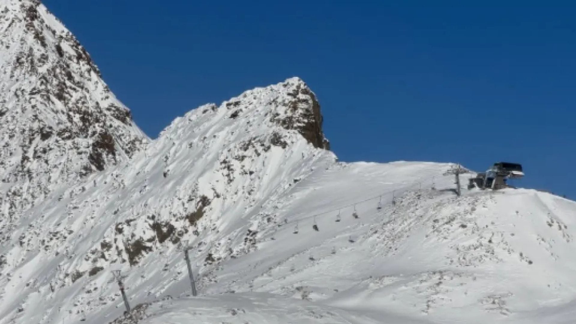 video:-avalancha-sepulta-varios-esquiadores-en-austria;-buscan-posibles-victimas