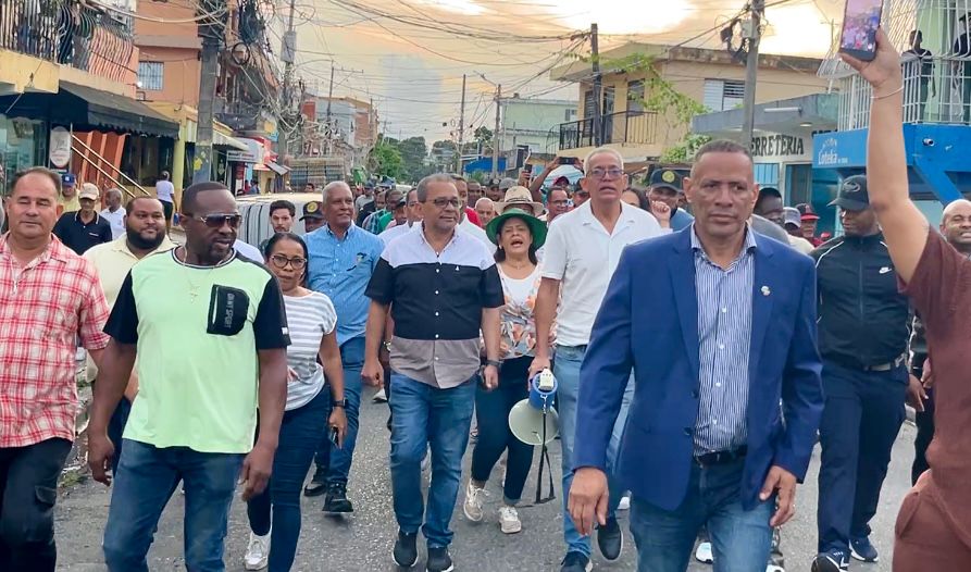 todo-listo-para-la-marcha-del-pueblo-de-este-domingo-que-encabezara-leonel-fernandez