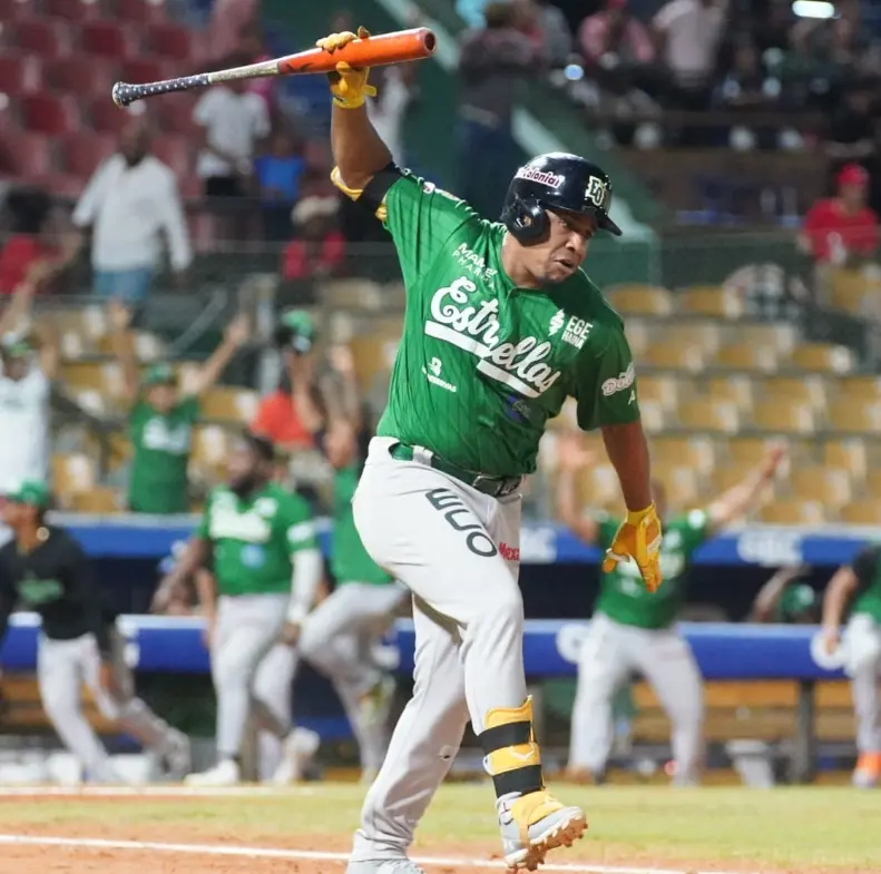 ¿como-logro-emmanuel-valdez-conectar-grand-slam-para-darle-victoria-a-las-estrellas-sobre-los-leones?