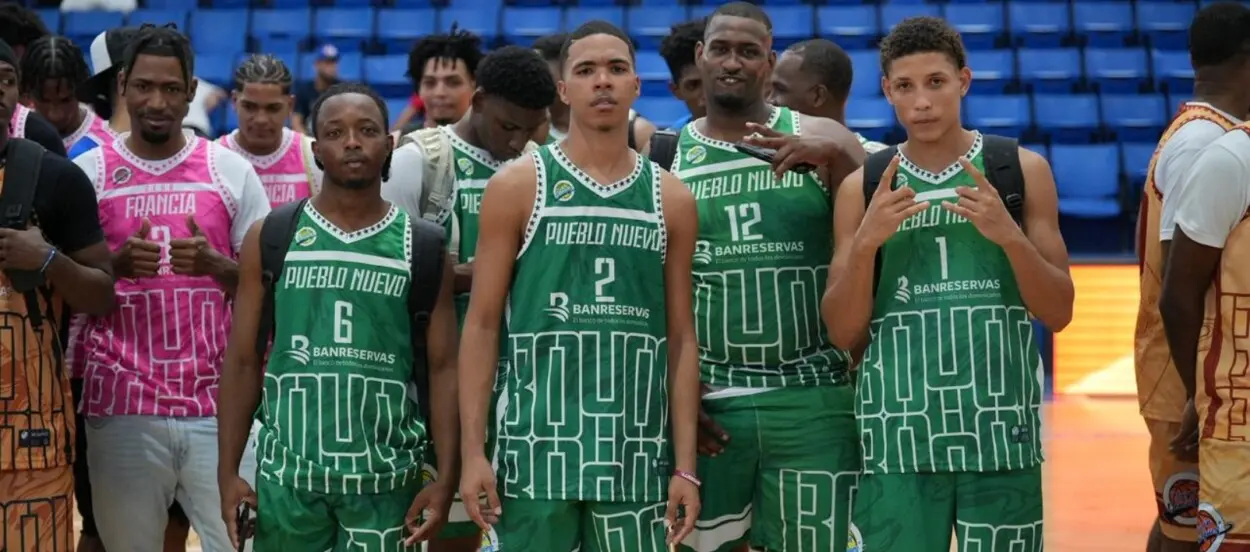 clasico-boyon-dominguez:-pueblo-nuevo,-rafael-leonidas-solano-y-simon-bolivar-se-imponen-en-basket