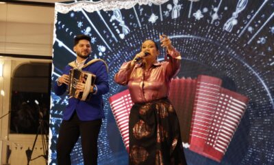 jayson-guzman-toca-junto-a-maridalia-hernandez-en-apertura-centro-cultural-banreservas