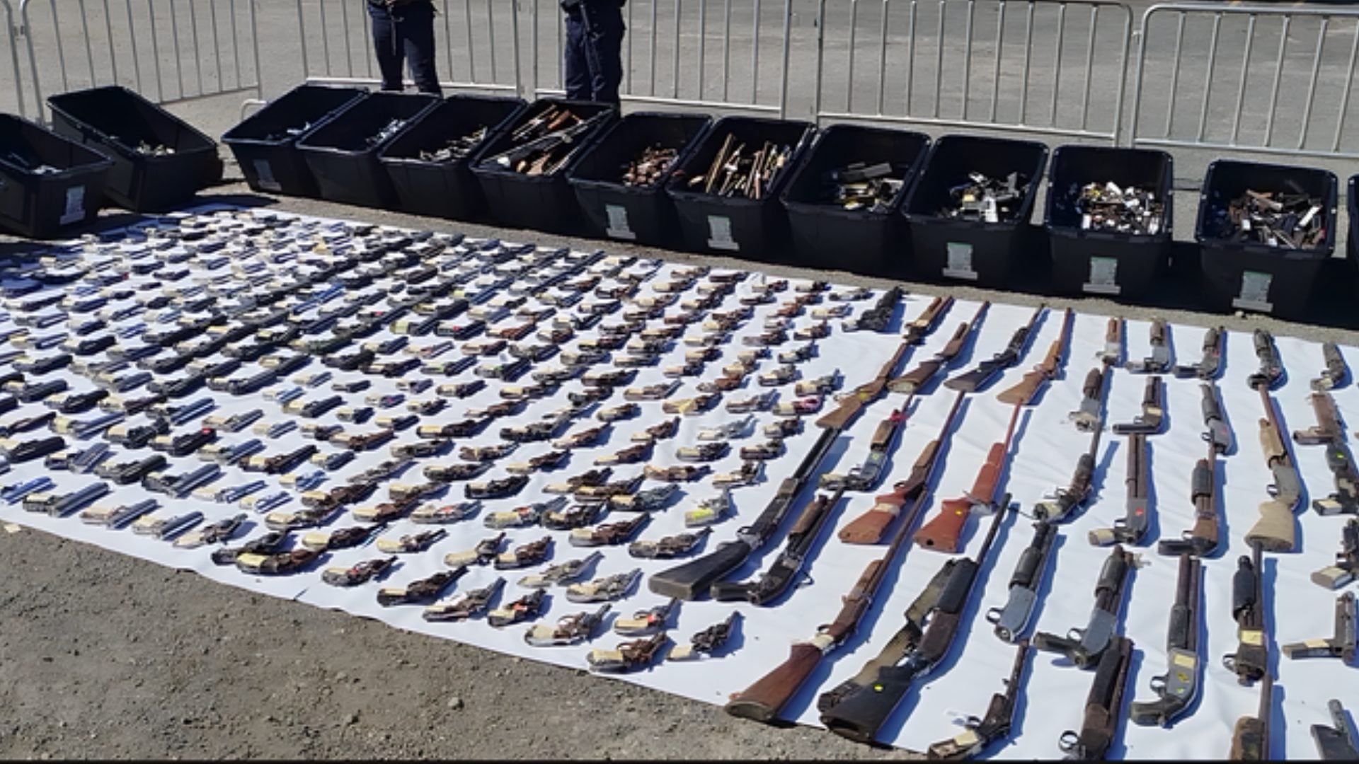 video:-autoridades-destruyen-mas-de-tres-mil-armas-de-fuego-usadas-para-delinquir