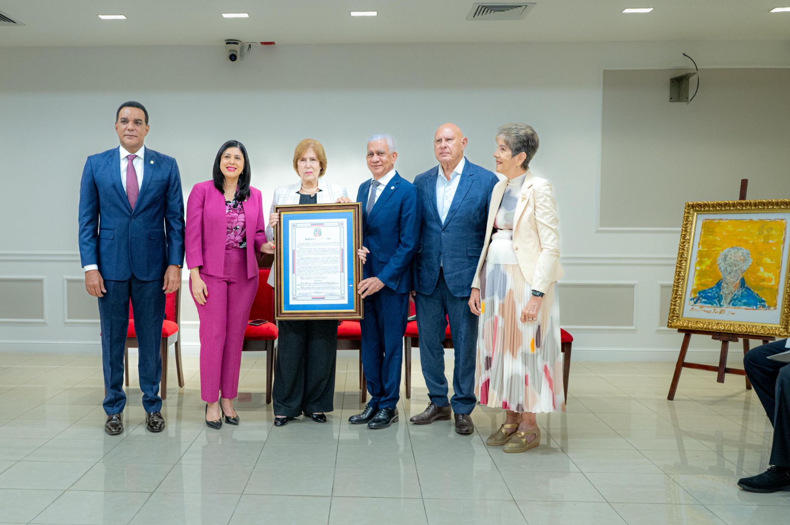 senado-reconoce-trayectoria-de-jose-cestero-y-carmen-heredia-por-sus-aportes-en-favor-de-la-cultura-en-rd