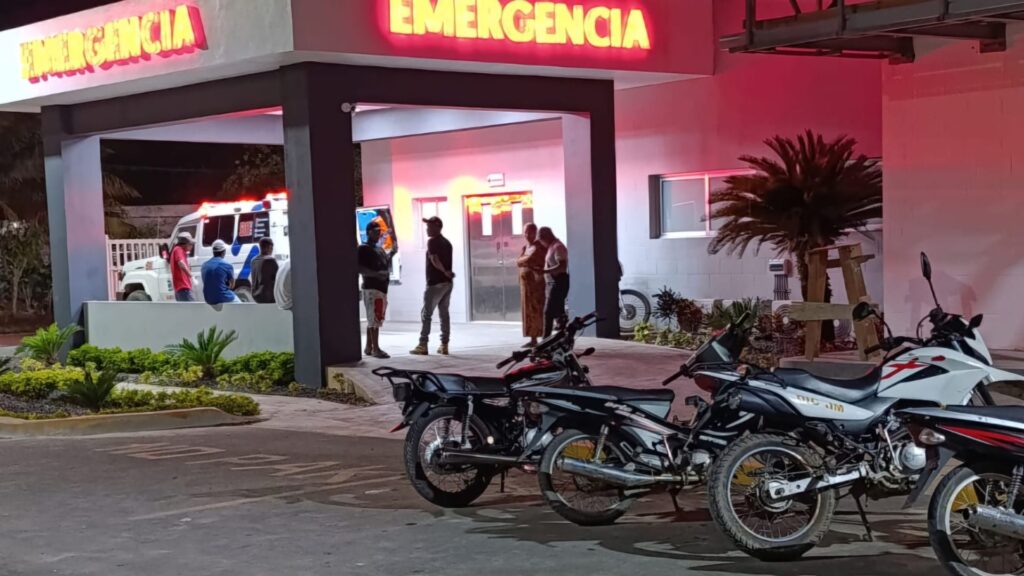 hospitalizan-estudiantes-de-liceo-nocturno-que-habrian-usado-sustancia-desconocida -