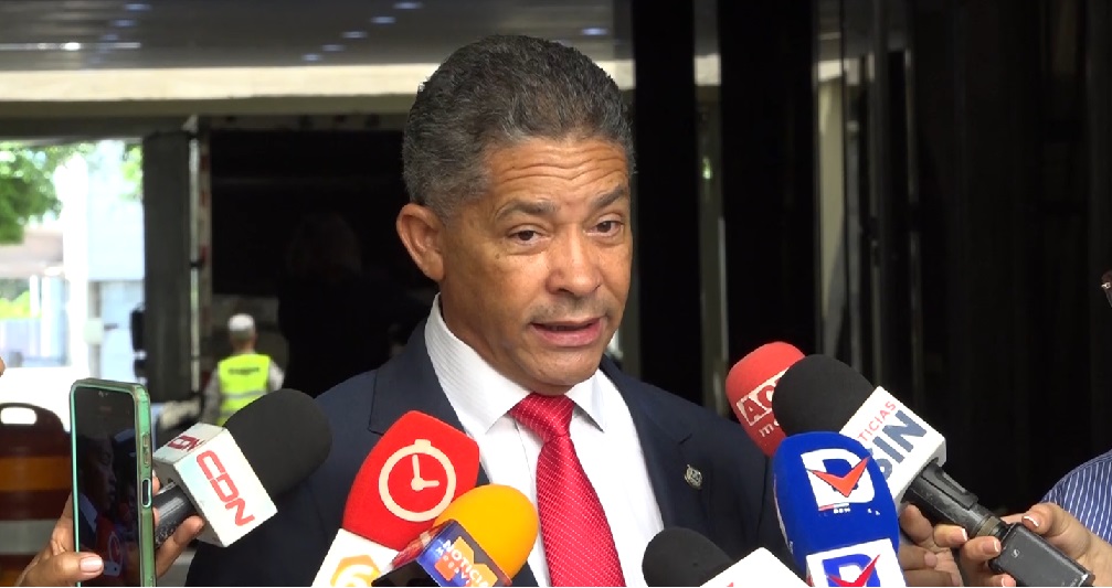 diputado-eugenio-cedeno-llama-«legisladora-externa»-a-procuradora-yeni-berenice