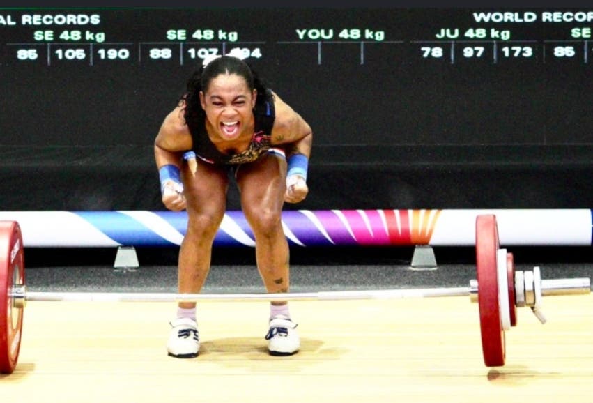 dahiana-ortiz-conquista-tres-oros-en-el-inicio-del-campeonato-centroamericano-y-del-caribe-de-halterofilia