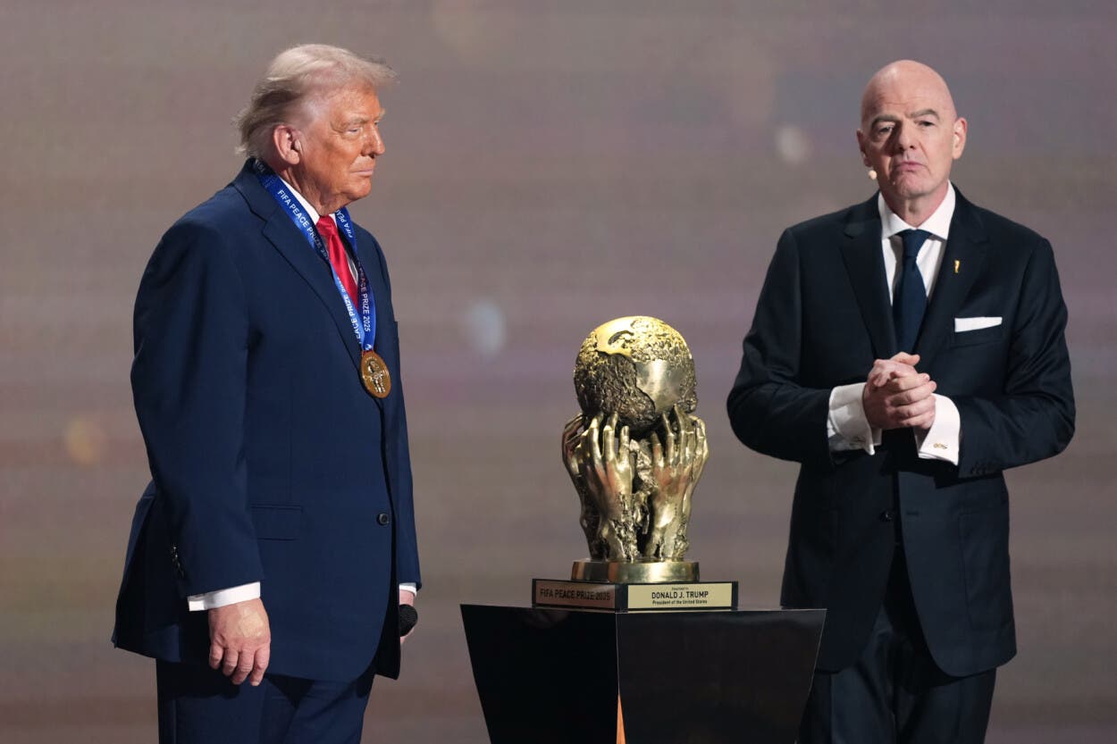 entregar-premio-de-la-paz-a-trump-desata-denuncia-contra-infantino-en-la-fifa