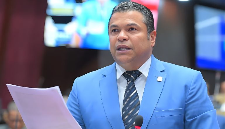 tobias-crespo-denuncia-fiscales-licitan-apartamentos-como-si-fueran-suyos