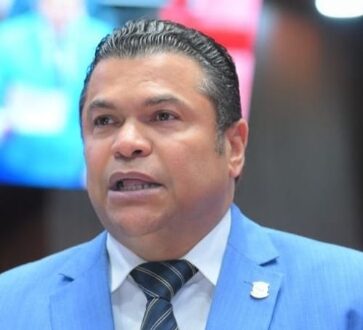 tobias-crespo-alerta-sobre-mafias-que-desobedecen-sentencias-y-se-enriquecen-con-propiedades