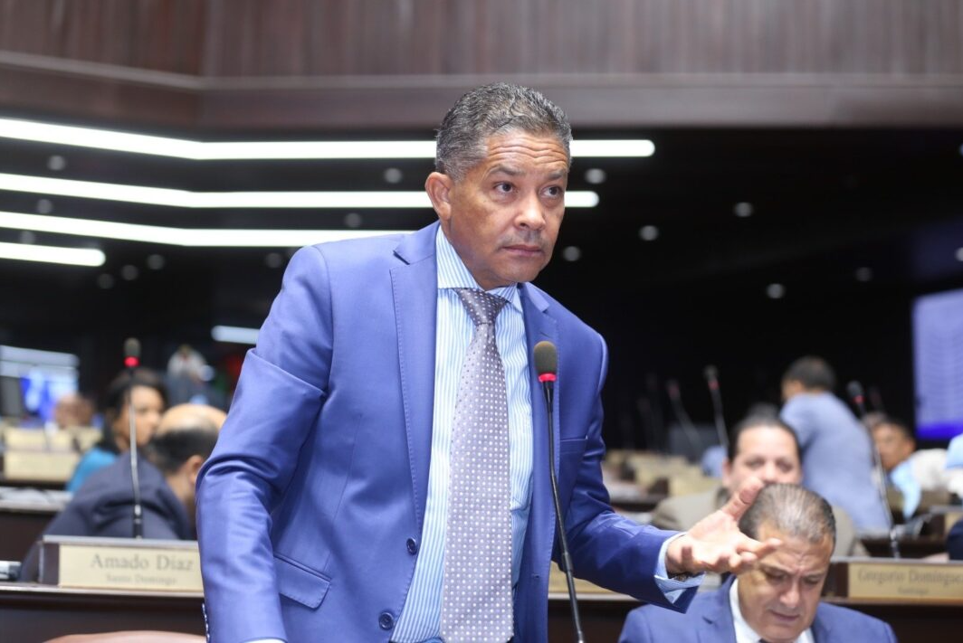 eugenio-cedeno-critica-debilidad-de-ley-electoral-y-pide-transparencia-en-campanas-politicas