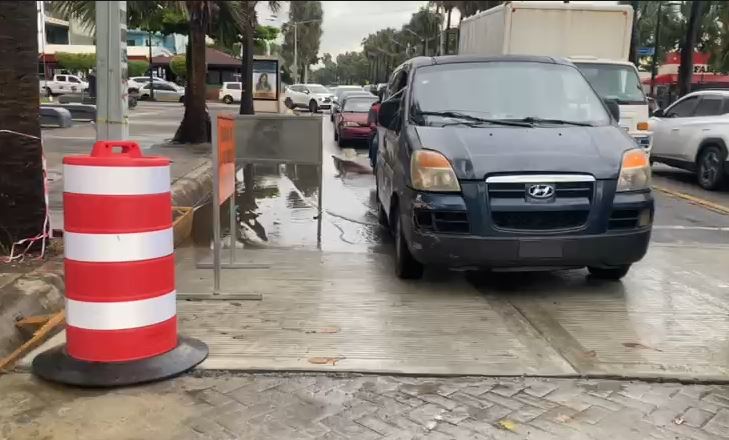 abren-tramo-del-malecon-tras-obras,-pero-denuncian-acumulacion-de-agua-en-muro-reductor