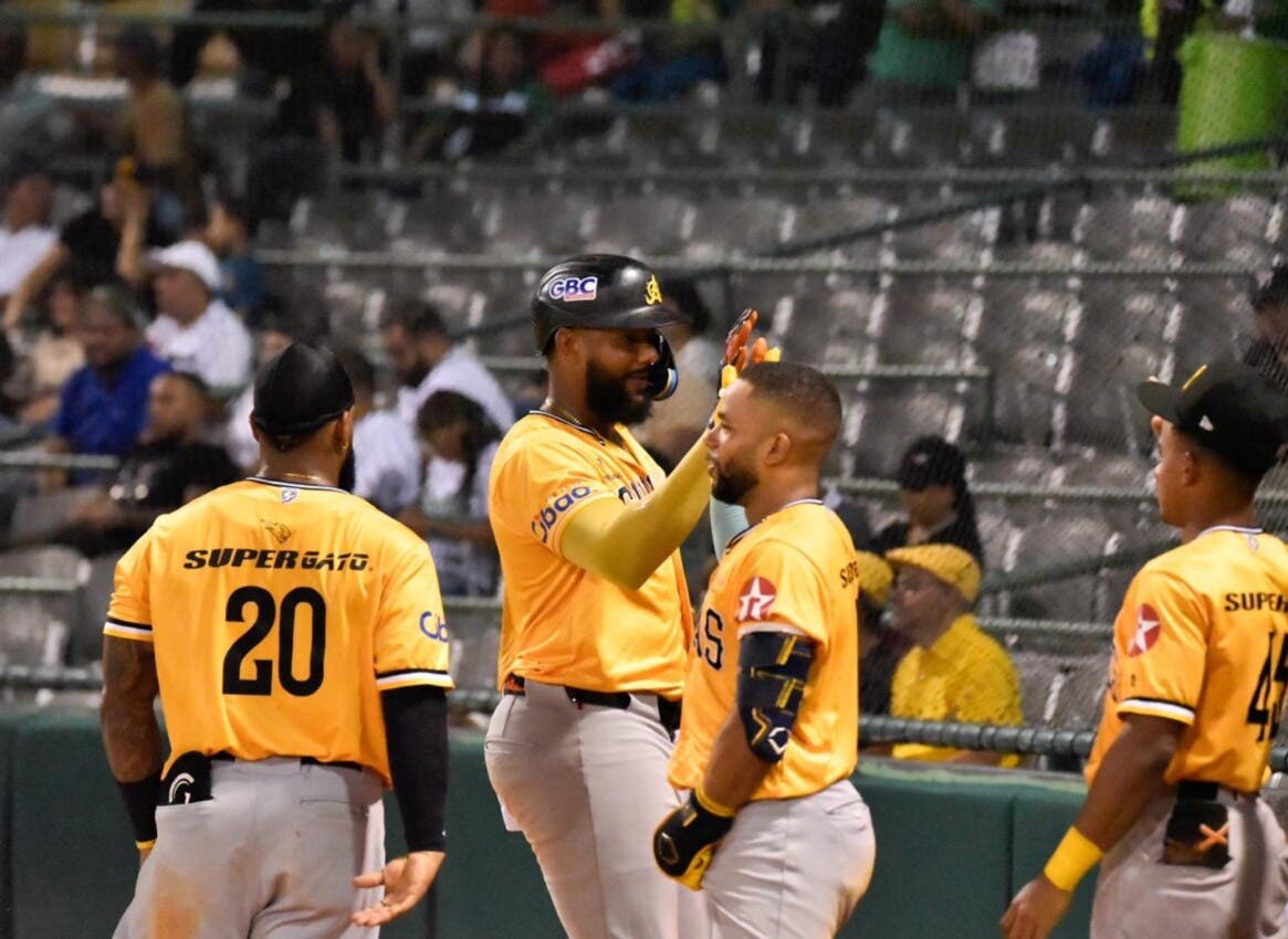 aguilas-cibaenas-no-se-cansan-de-ganar-vencen-a-la-estrellas