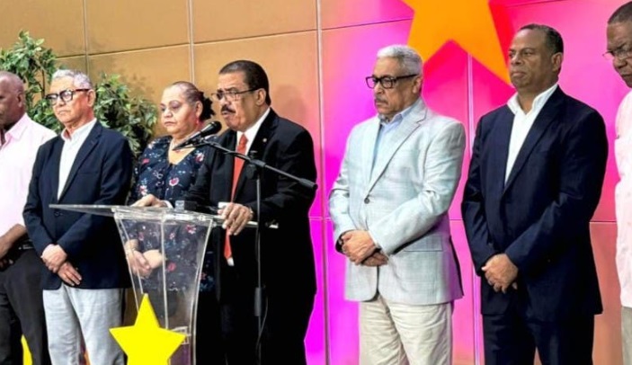 pld-denuncia-costo-de-cena-navidena-este-2025-supera-los-rd$16-mil