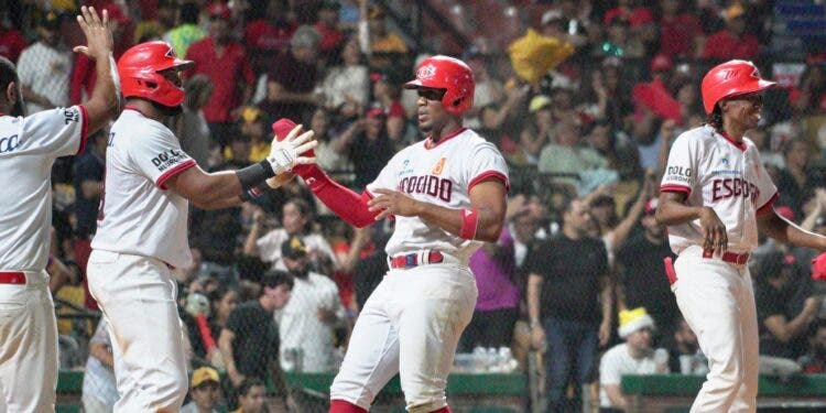 leones-del-escogido-se-afianza-en-el-tercer-lugar-al-vencer-aguilas-cibaenas