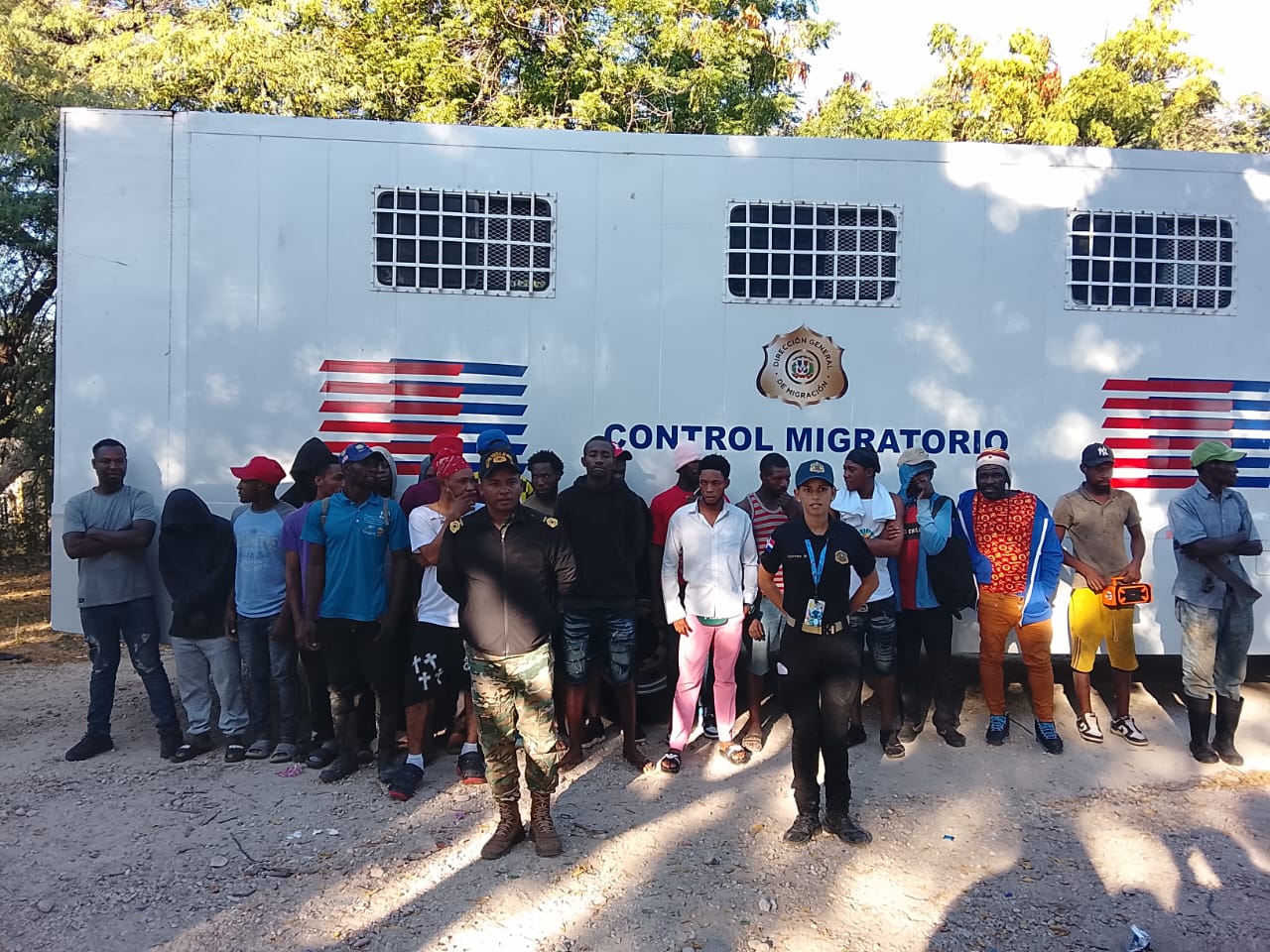 ejercito-detiene-88-haitianos-en-condicion-migratoria-irregular-durante-patrulla-en-jimani