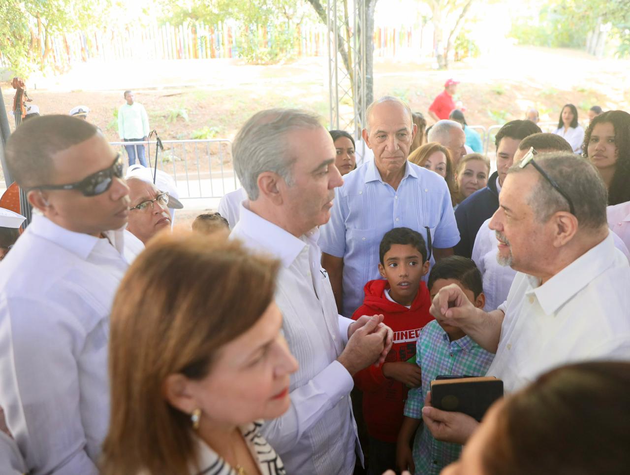 reportaje-presidente-sigue-apretada-agenda-fines-de-semanas,-encabeza-inauguraciones-y-encuentros-navidenos