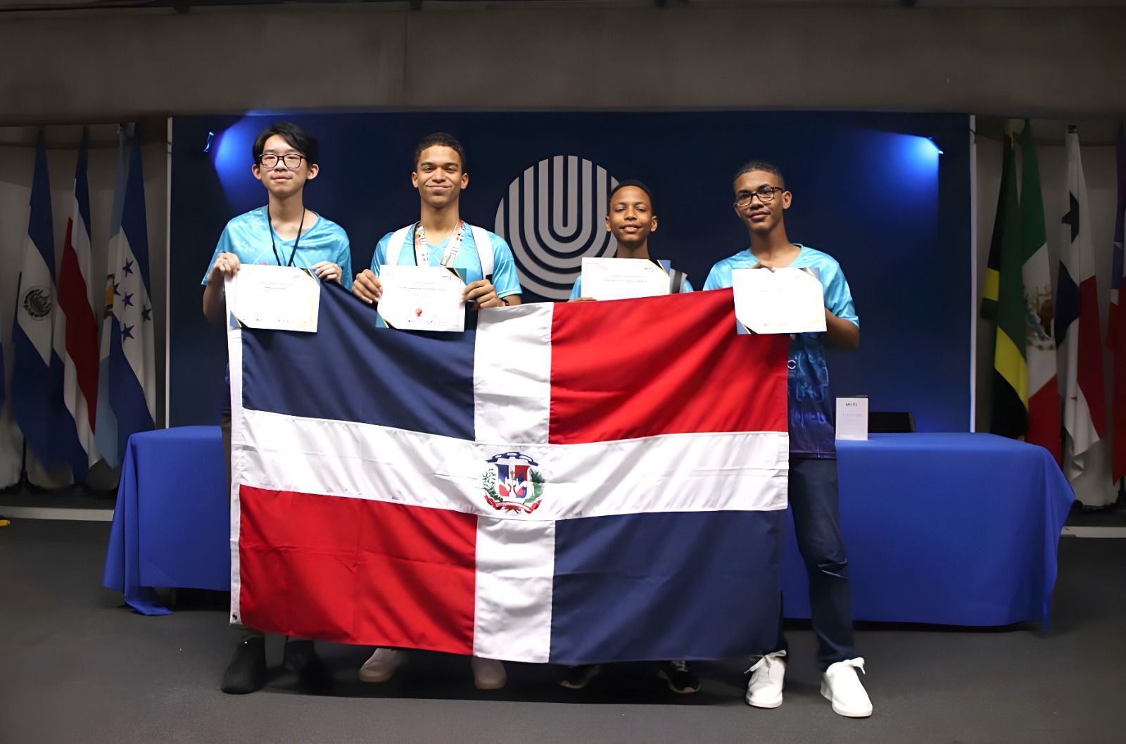 estudiantes-dominicanos-se-destacan-en-la-vigesimo-septima-olimpiada-de-matematica-de-centroamerica-y-el-caribe