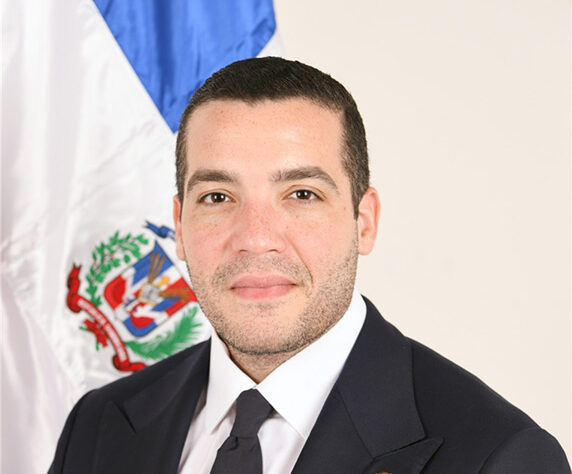 charles-mariotti-advierte-que-recientes-prestamos-del-gobierno-no-cumplen-con-la-ley