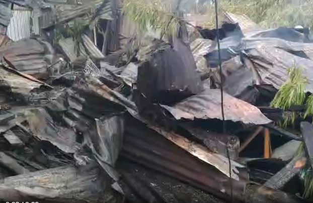 cinco-viviendas-quedan-en-cenizas-tras-incendio-en-san-miguel,-la-vega