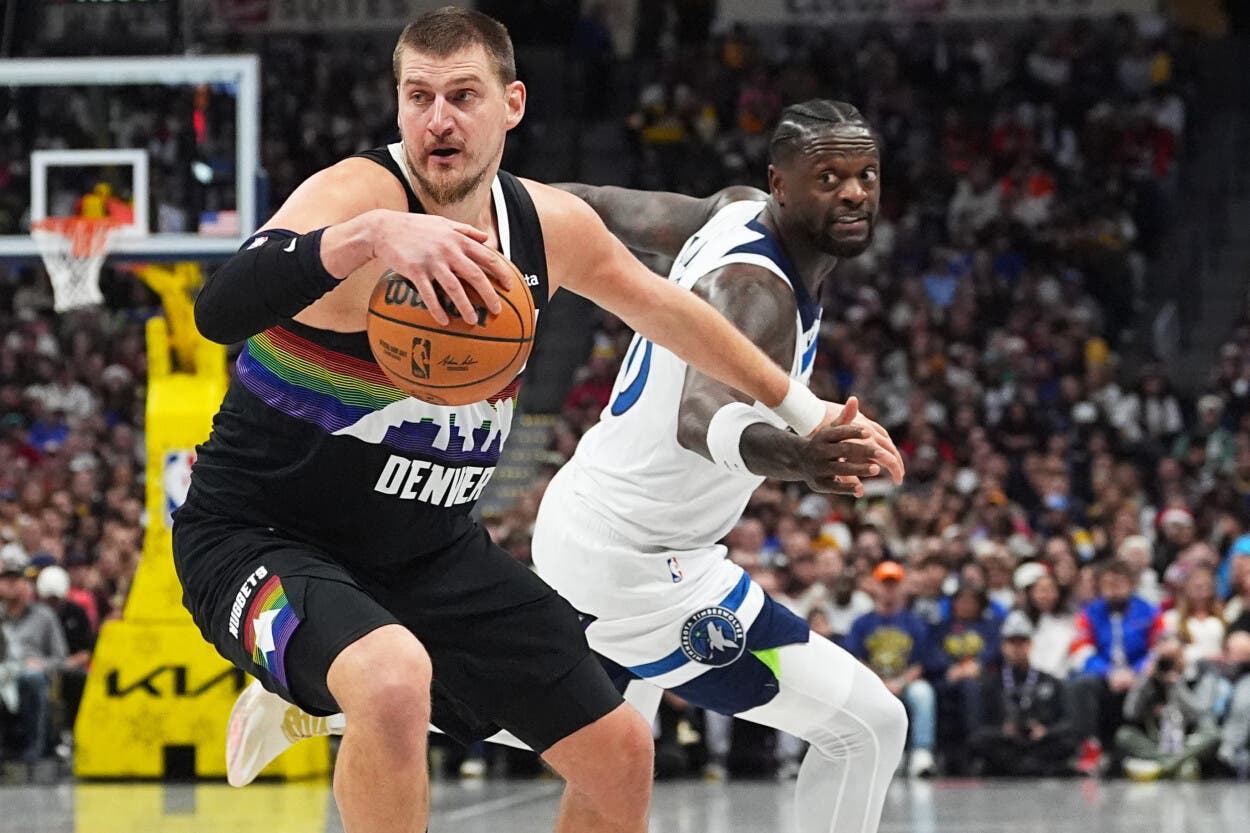 nikola-jokic-hace-historia-con-18-puntos-en-el-tiempo-extra-y-guia-triunfo-de-denver