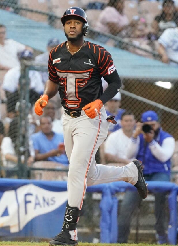 bryan-de-la-cruz-cree-la-quimica-le-da-un-extra-a-los-toros-del-este