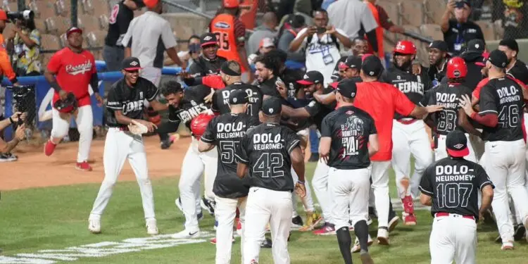 leones-rugen-en-el-quisqueya-y-dejan-en-el-terreno-a-los-toros