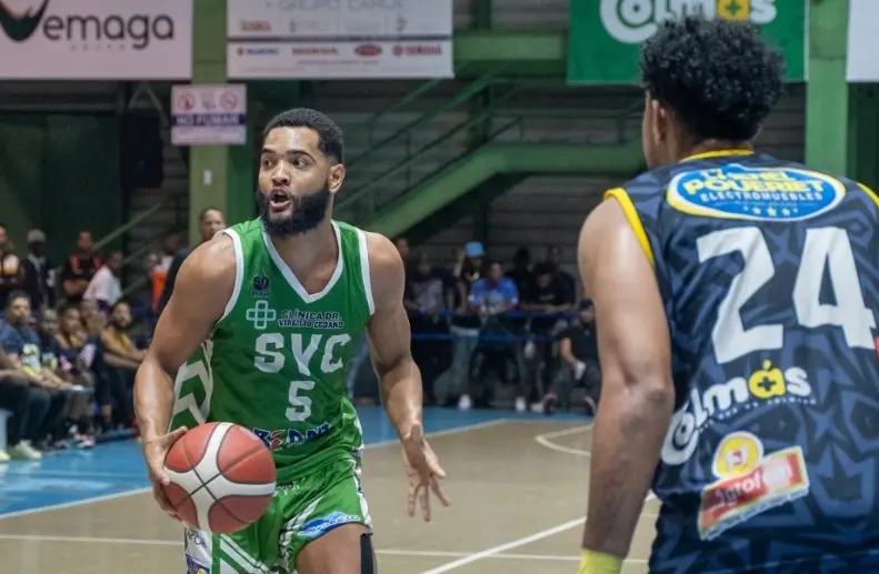 antonio-guzman-y-savica-vencen-en-basket-higuey