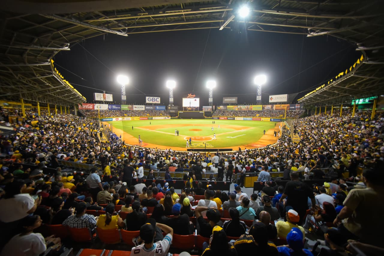aguilas-cibaenas-sufren-en-la-semifinal:-lanzadores-no-sobreviven-a-la-segunda-entrada