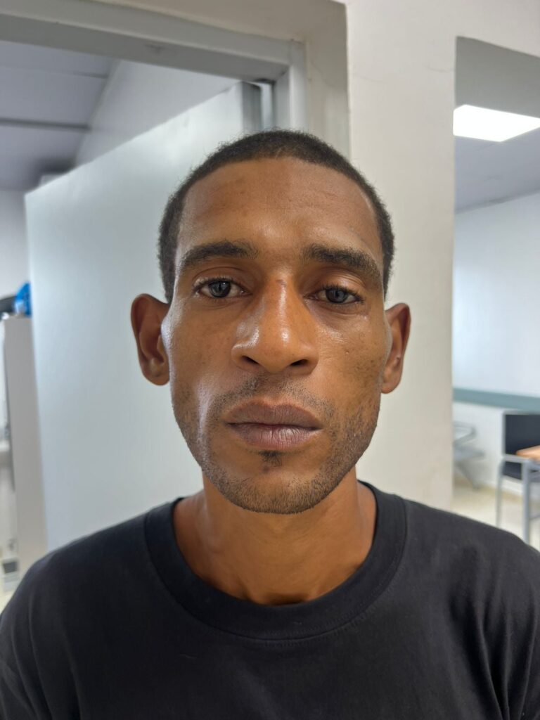 arrestan-a-“oreja”,-acusado-de-varios-robos-en-sabana-grande-de-boya