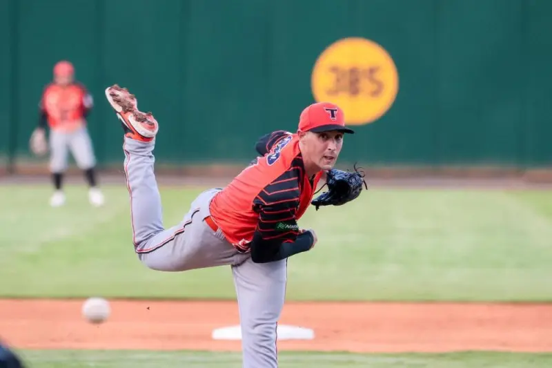 el-cubano-aaron-sanchez-es-proclamado-como-el-lanzador-del-ano-en-el-beisbol-dominicano