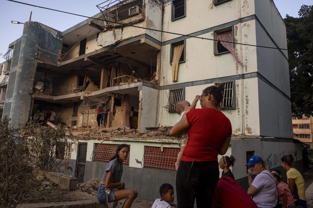 ataque-de-eeuu-en-venezuela-deja-al-menos-56-militares-muertos-y-mantiene-en-incertidumbre-cifra-de-civiles-fallecidos