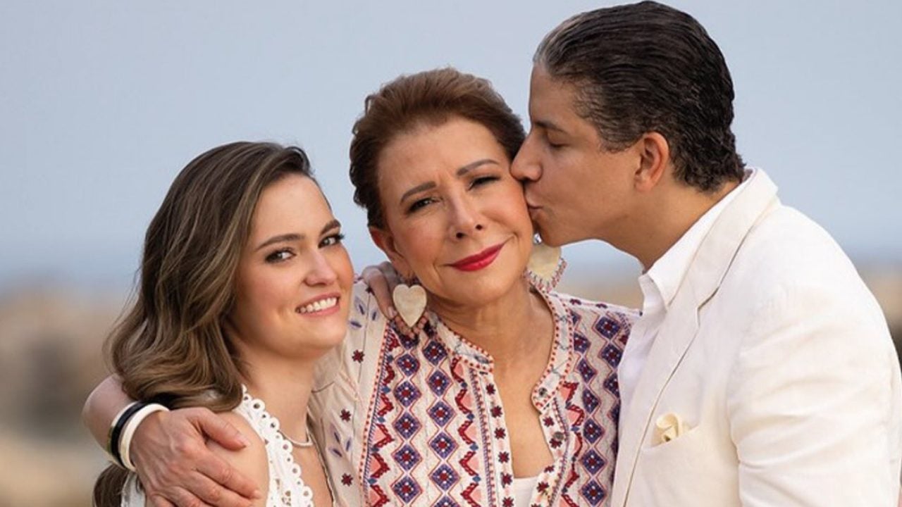melba-segura-de-grullon-comparte-emotiva-oracion-en-memoria-de-alexandra-y-eduardo
