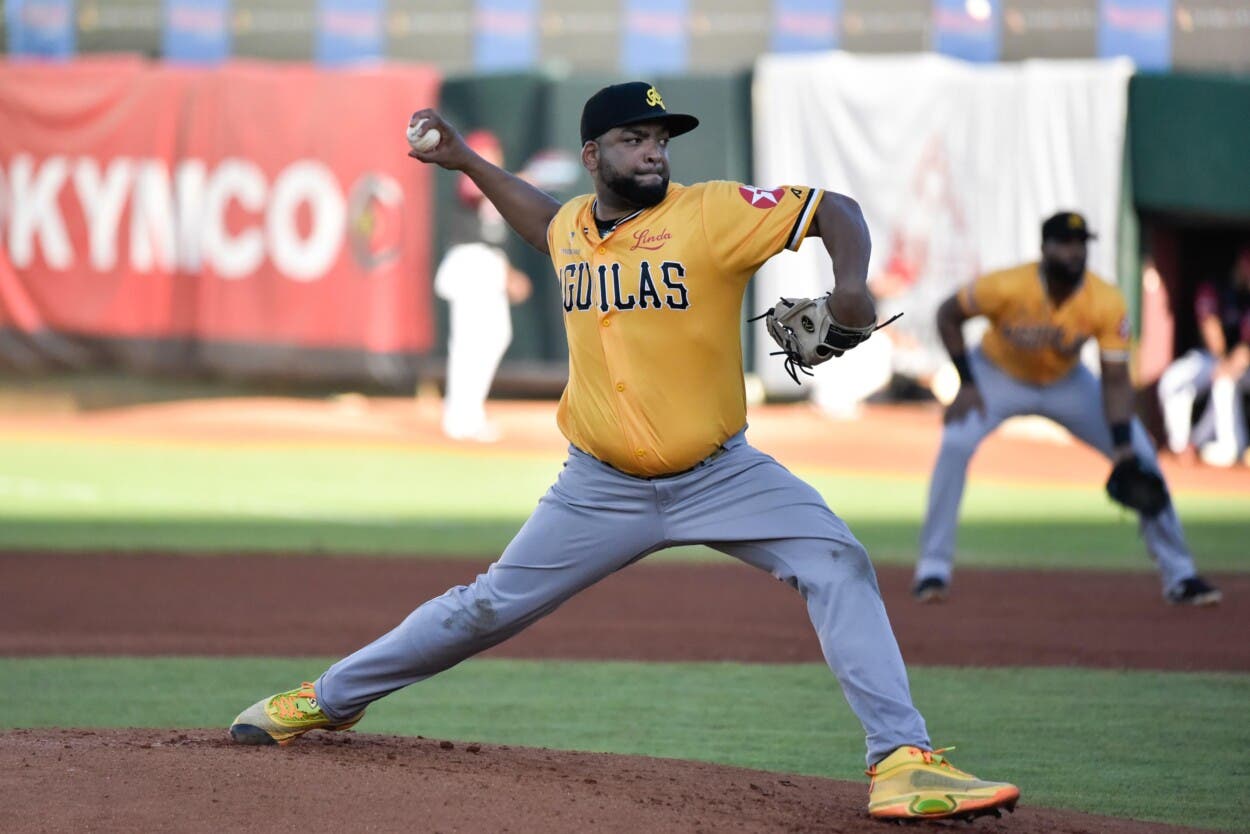 aguilas-cibaenas-vuelven-a-triunfar-y-empatan-con-toros-en-segundo-lugar-del-round-robin