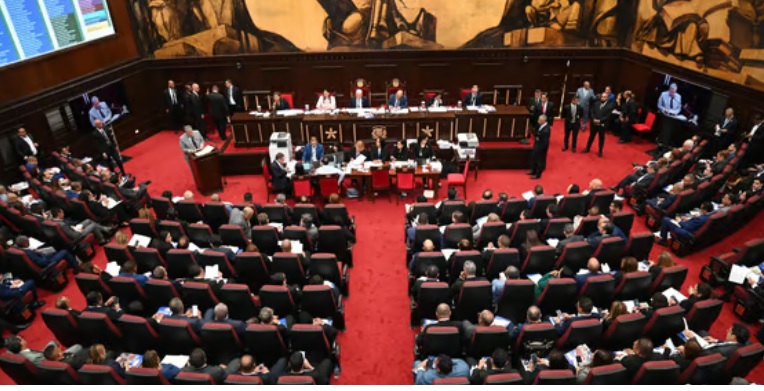reportaje-legisladores-prm-expresan-opiniones-divididas-sobre-denuncia-cancelaciones-hizo-pacheco