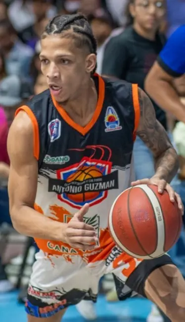 antonio-guzman-empata-en-torneo-baloncesto-superior