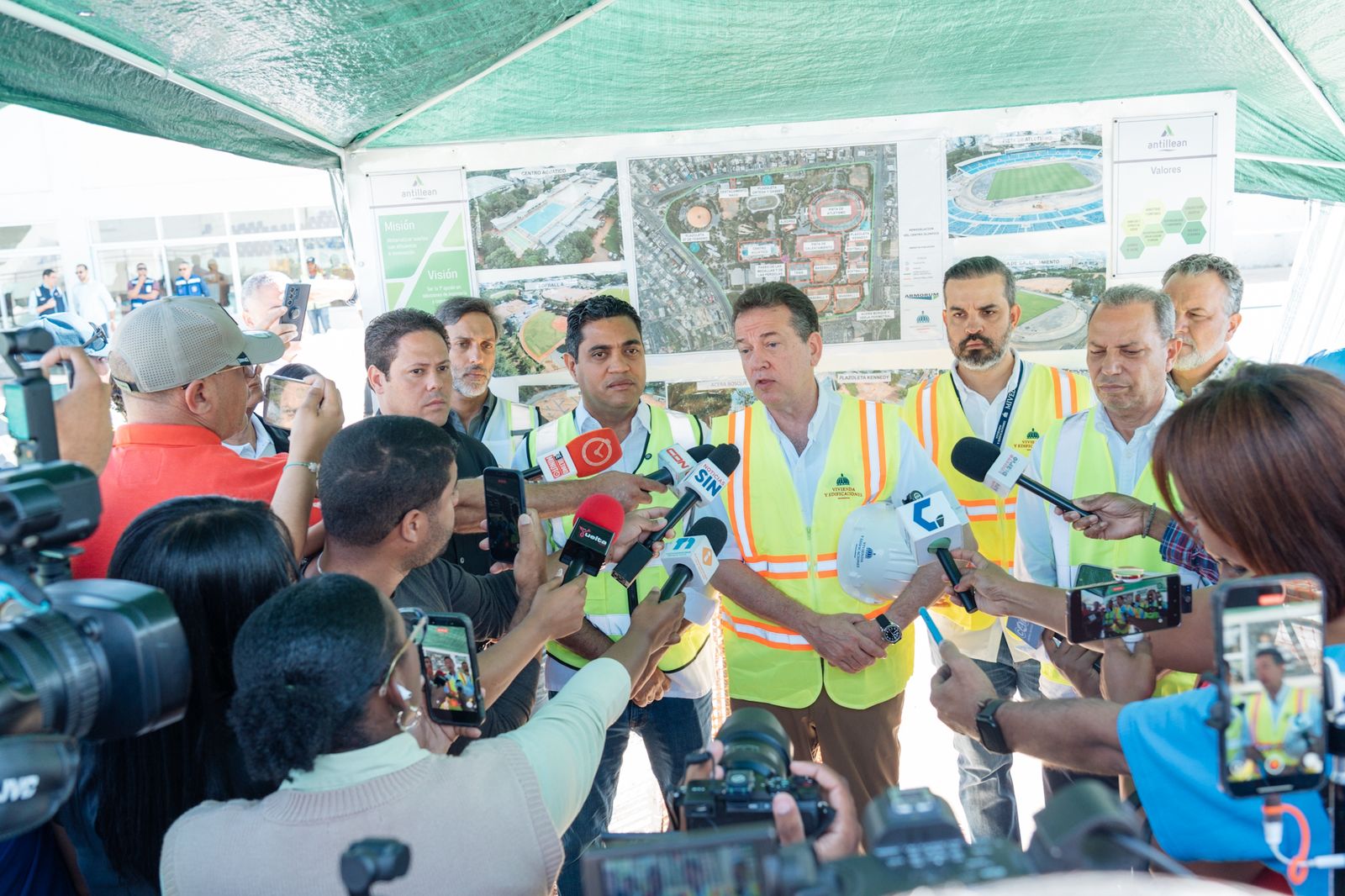 reportaje-ito-bisono-y-kelvin-cruz-garantizan-entrega-de-obras-juegos-centroamericanos-a-partir-de-marzo