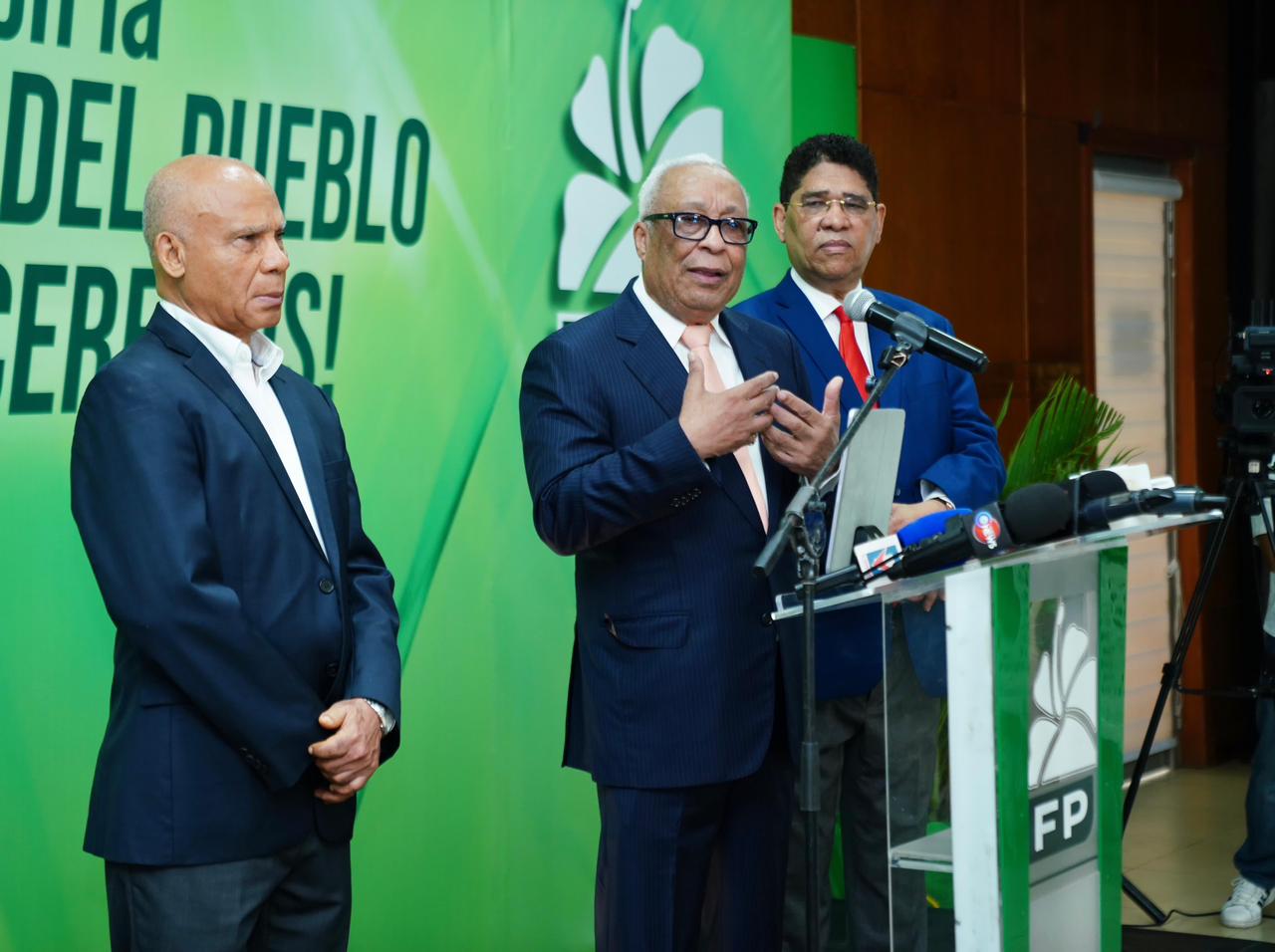 fuerza-del-pueblo-senala-que-la-deuda-aumento-us$110-millones-por-dia-en-2025