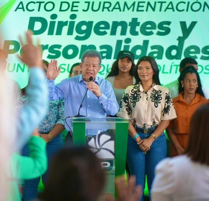 leonel-fernandez-retomara-juramentaciones-en-sd-y-villa-altagracia-este-sabado